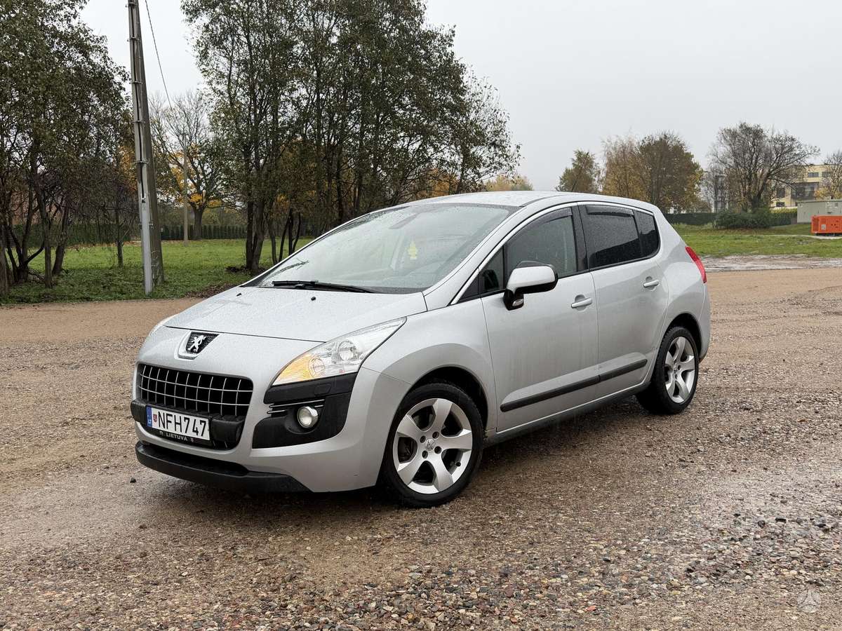 Peugeot 3008 2009 — rear view