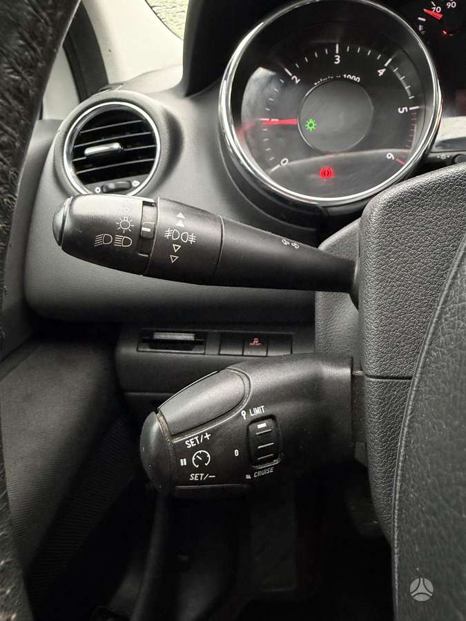 Peugeot 3008 2009 — photo 20