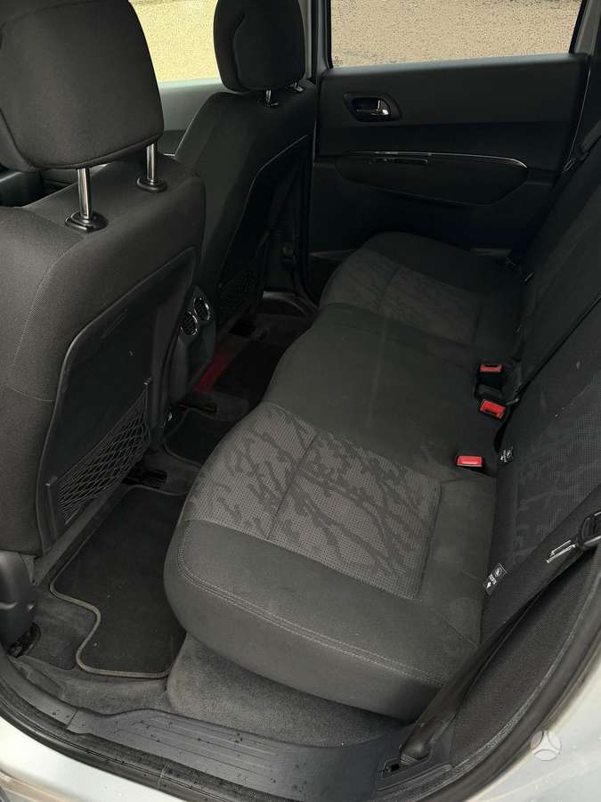 Peugeot 3008 2009 — photo 22