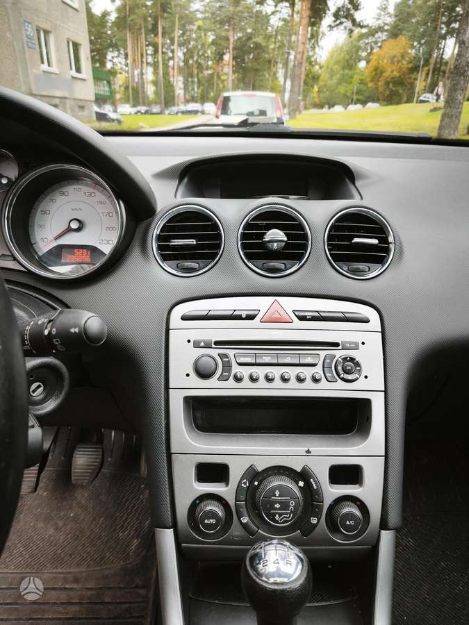 Peugeot 308 2009 — photo 10