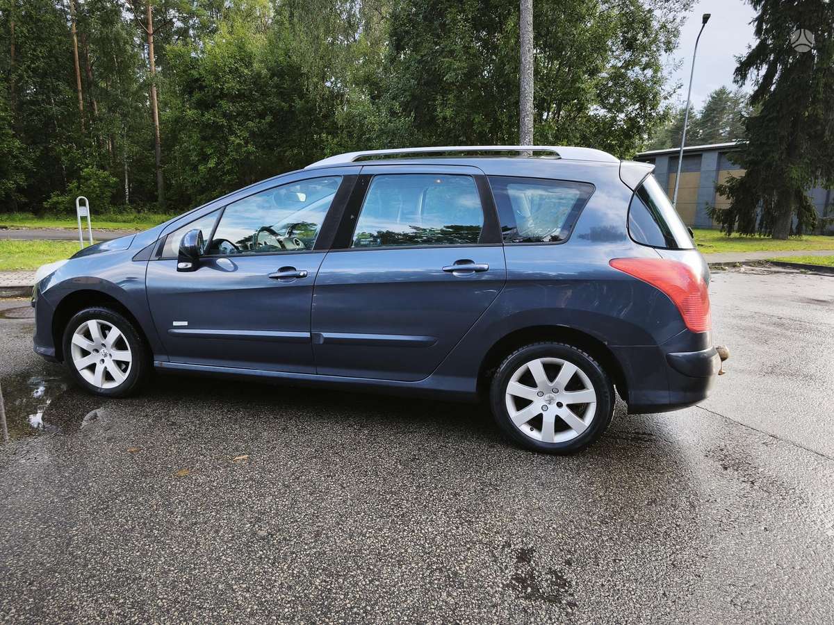 Peugeot 308 2009 — engine 1997 cm³, 140 HP (103kW)