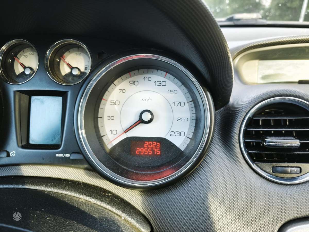 Peugeot 308 2009 — photo 9