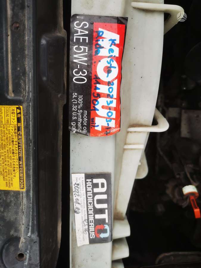 Pontiac Vibe 2005 — photo 24
