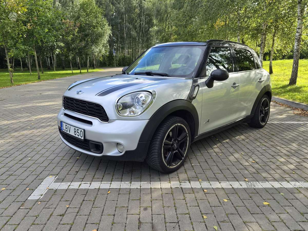 Mini Countryman 2011 — interior