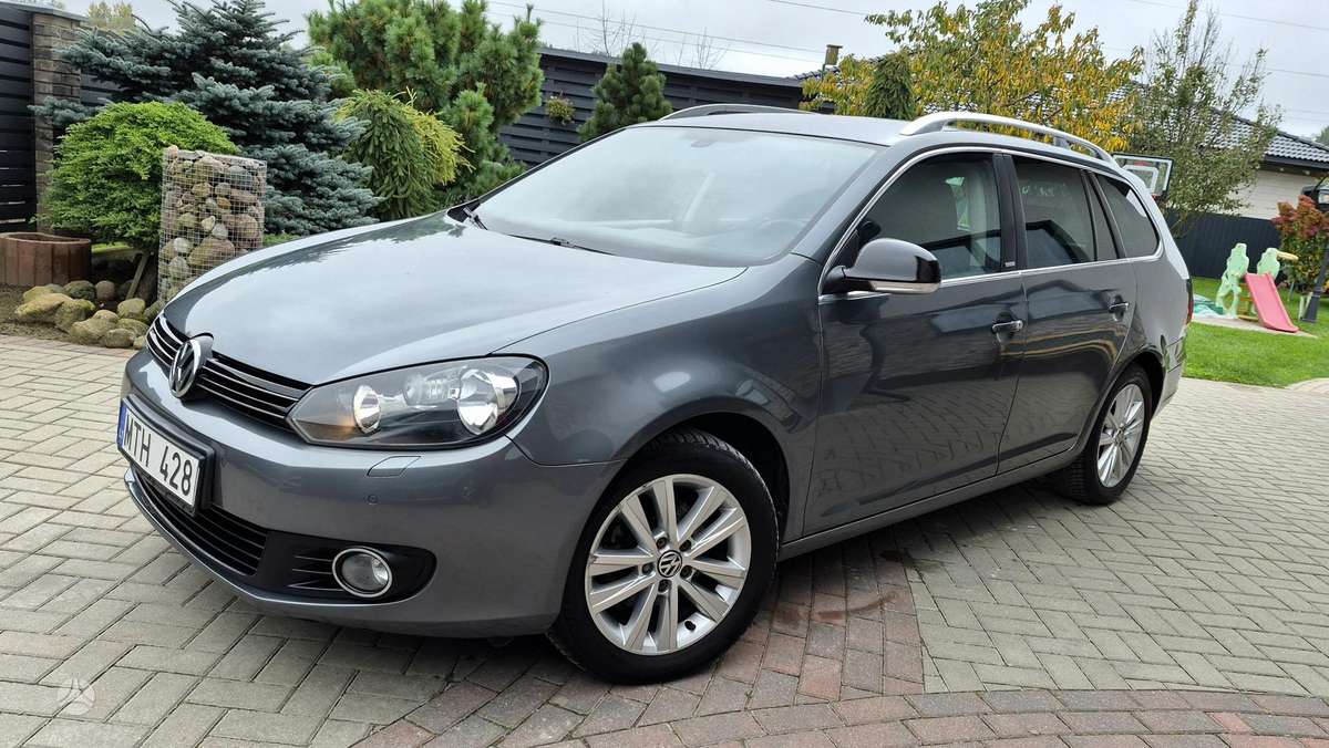 Volkswagen Golf 2012 — двигун 1598 cm³, 105 HP (77kW)