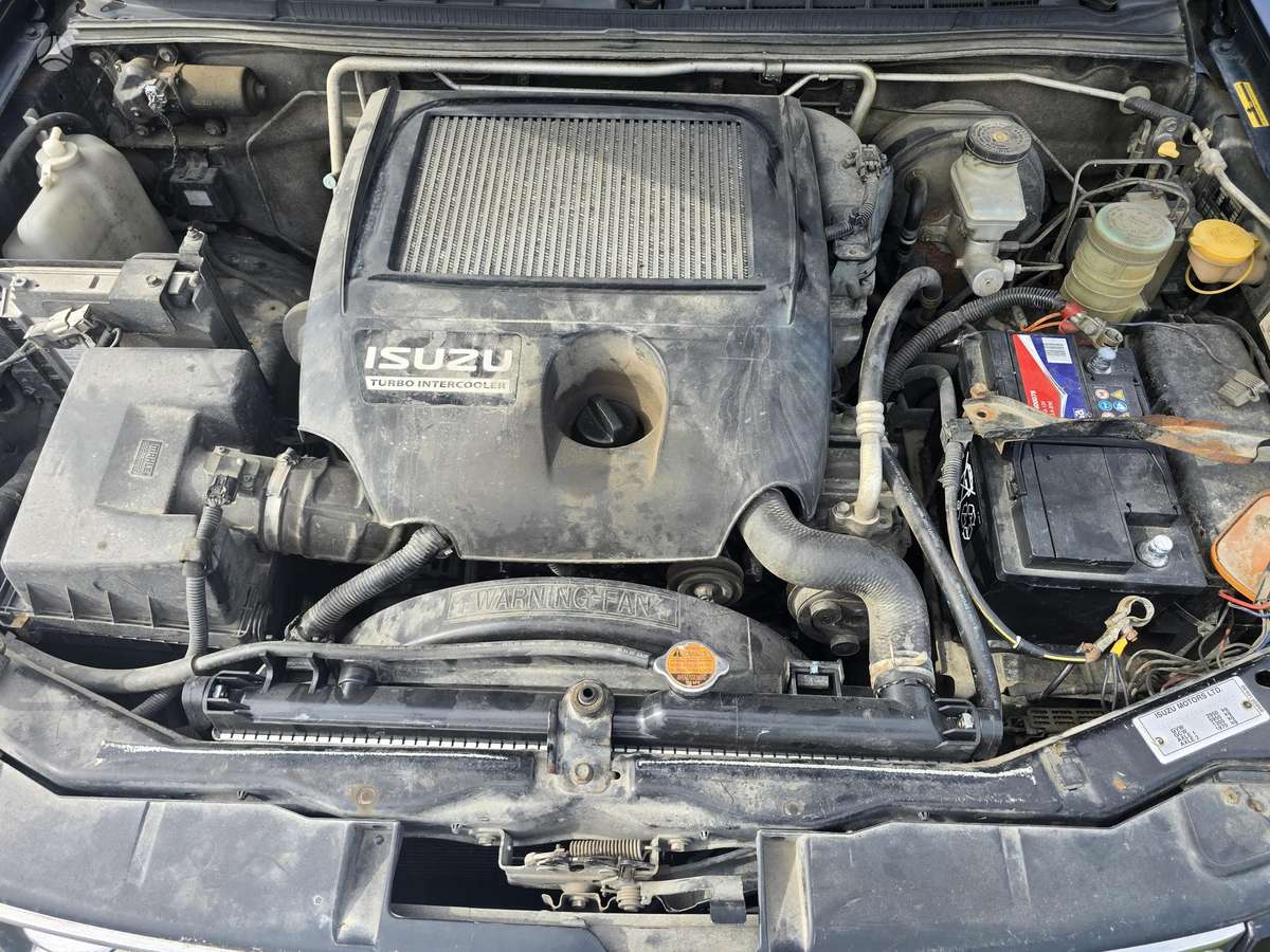Isuzu D-Max 2008 — photo 6