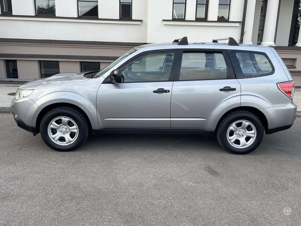 Subaru Forester 2009 — engine 2000 cm³, 147 HP (108kW)