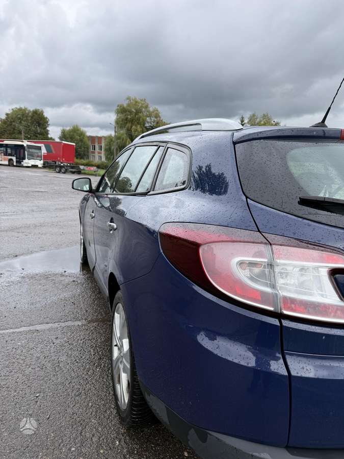 Renault Megane 2010 — салон