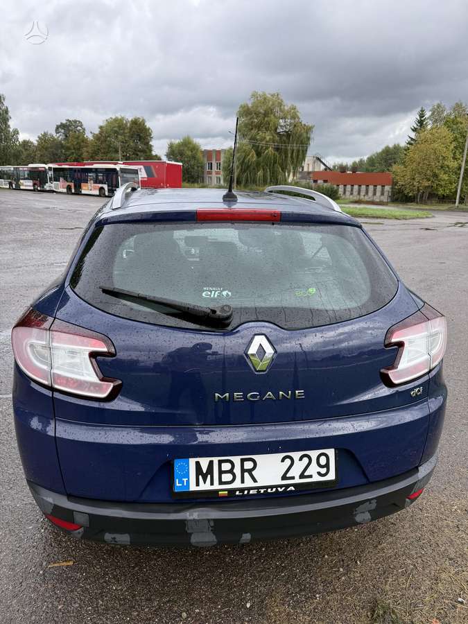 Renault Megane 2010 — двигун 1870 cm³, 131 HP (96kW)