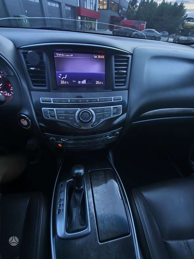 Infiniti JX35 2013 — photo 17