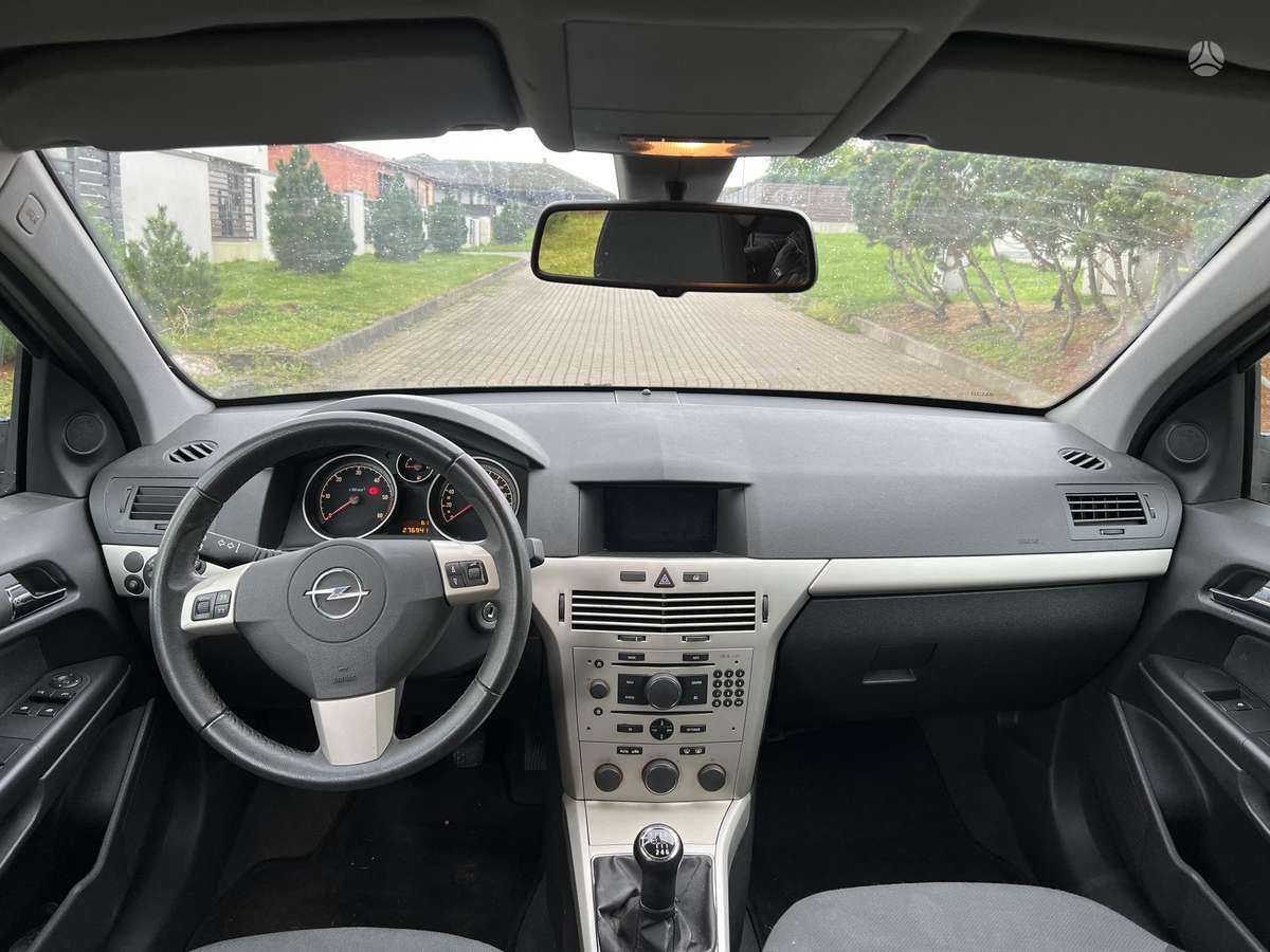 Opel Astra 2008 — photo 8