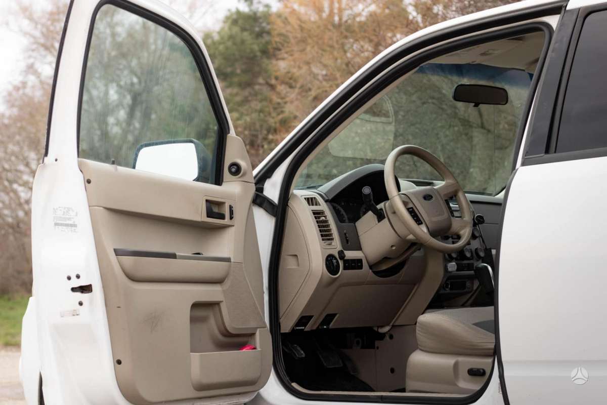 Ford Escape 2009 — photo 8