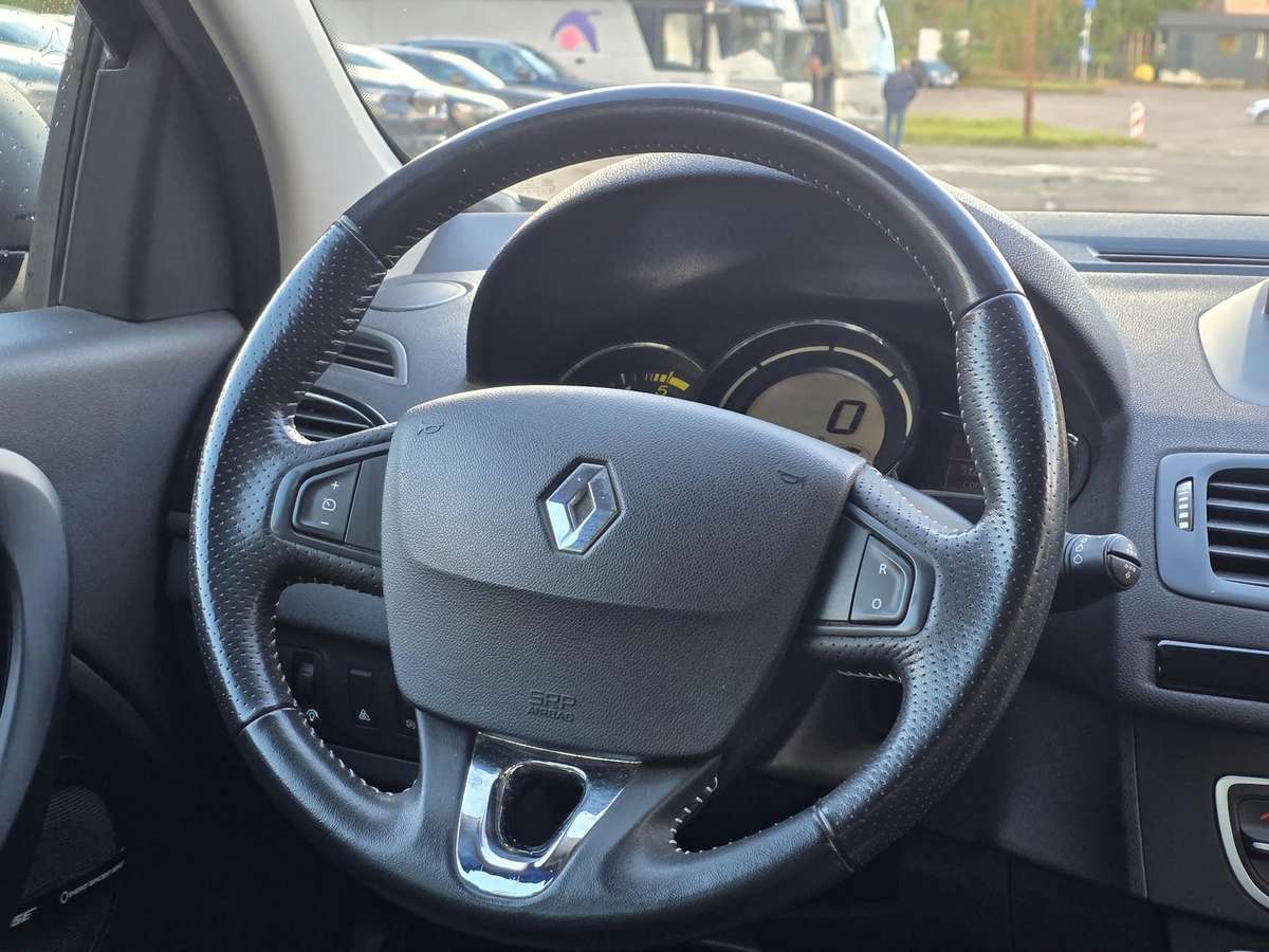 Renault Megane 2013 — photo 18