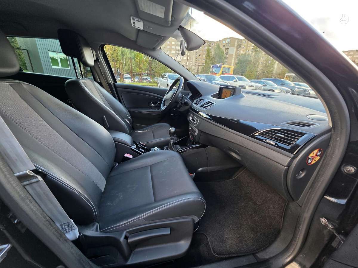 Renault Megane 2013 — photo 24