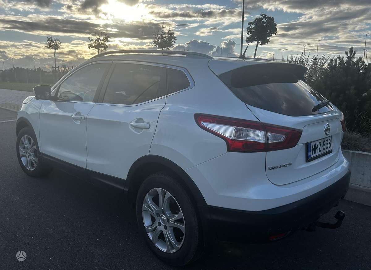 Nissan Qashqai 2015 — engine 1200 cm³, 116 HP (85kW)