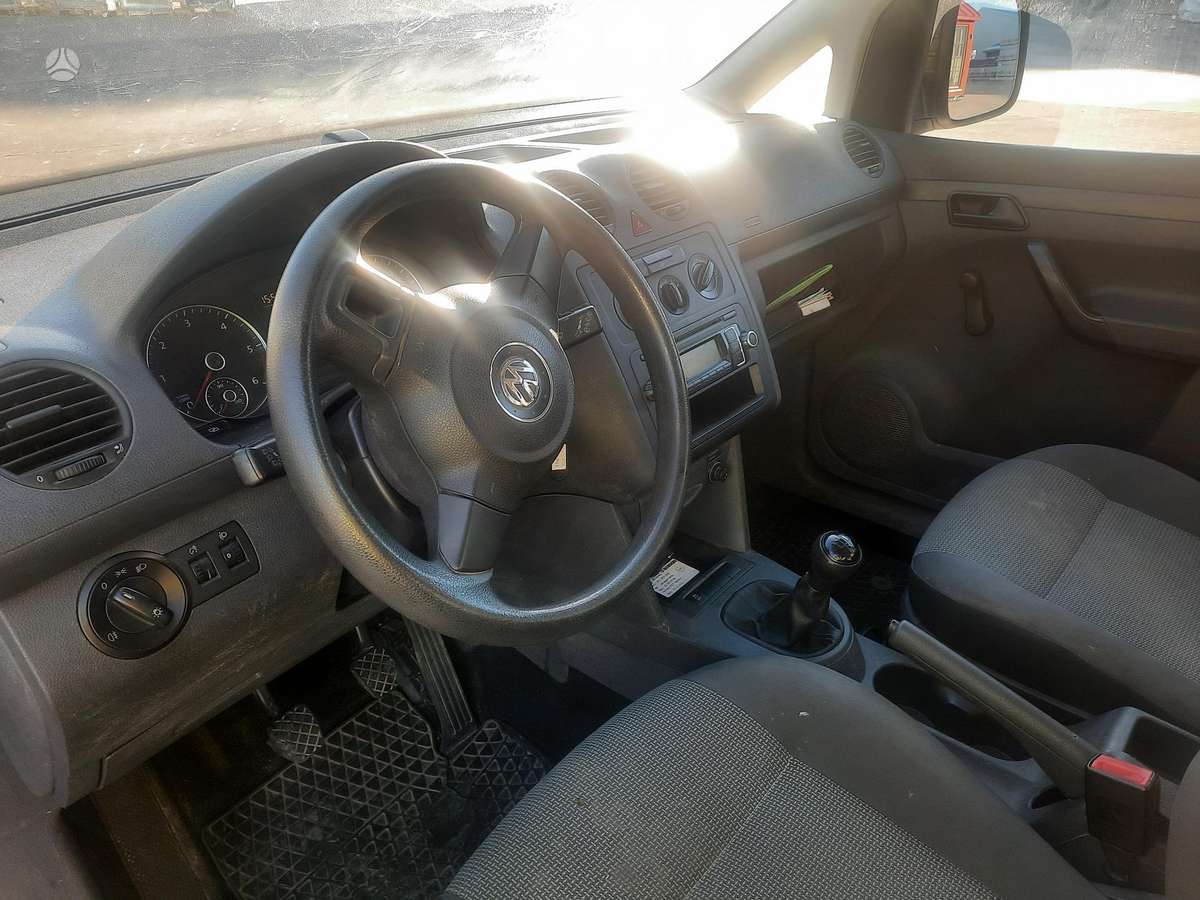 Volkswagen Caddy 2011 — photo 5