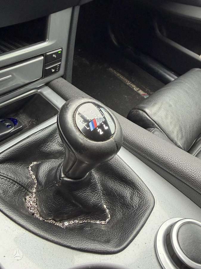 BMW 520 2008 — photo 15