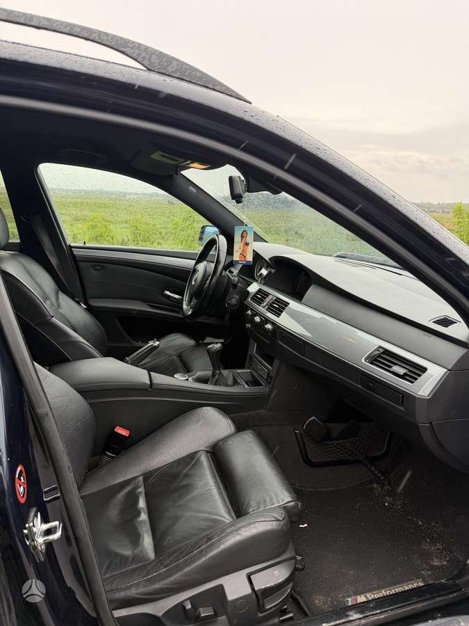 BMW 520 2008 — photo 8