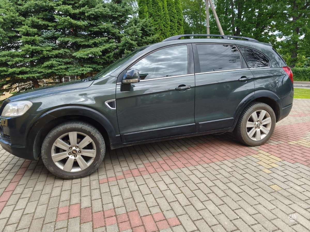 Chevrolet Captiva 2009 — вигляд ззаду