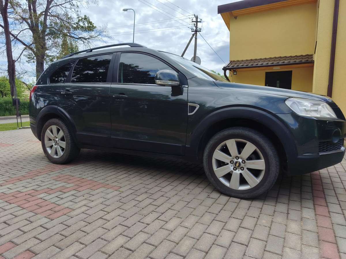 Chevrolet Captiva 2009 — двигун 2000 cm³, 150 HP (110kW)