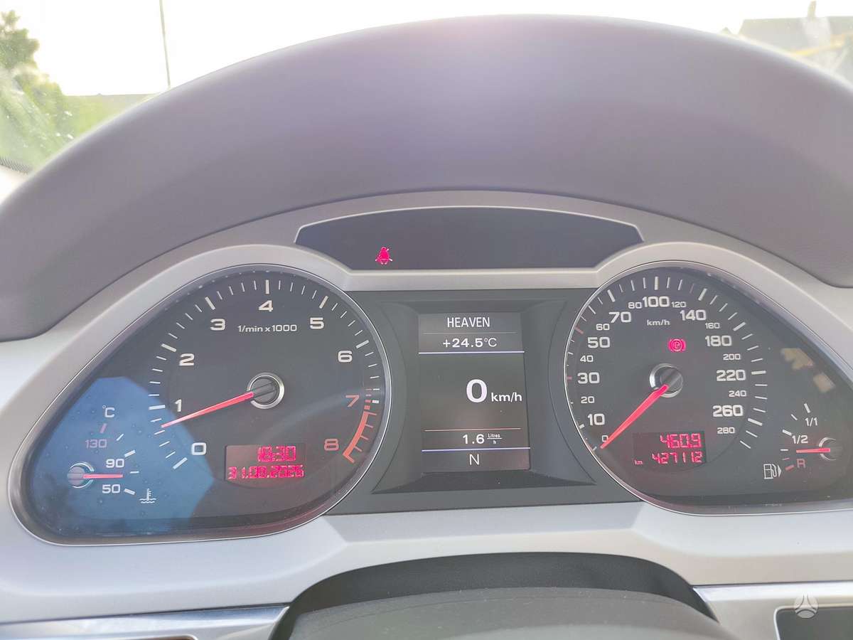 Audi A6 2010 — photo 9
