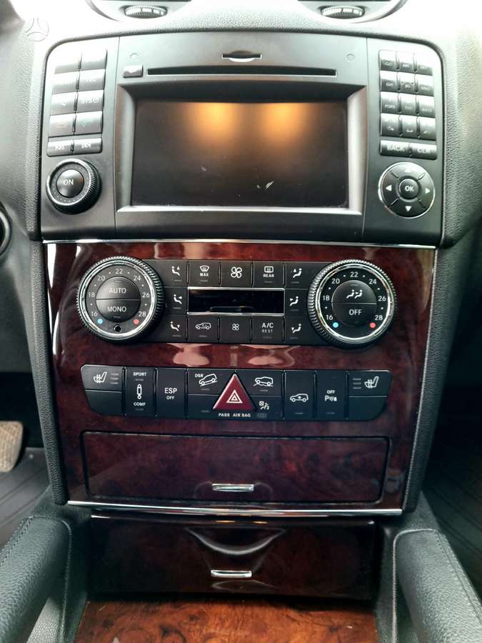 Mercedes-Benz ML550 2009 — photo 17