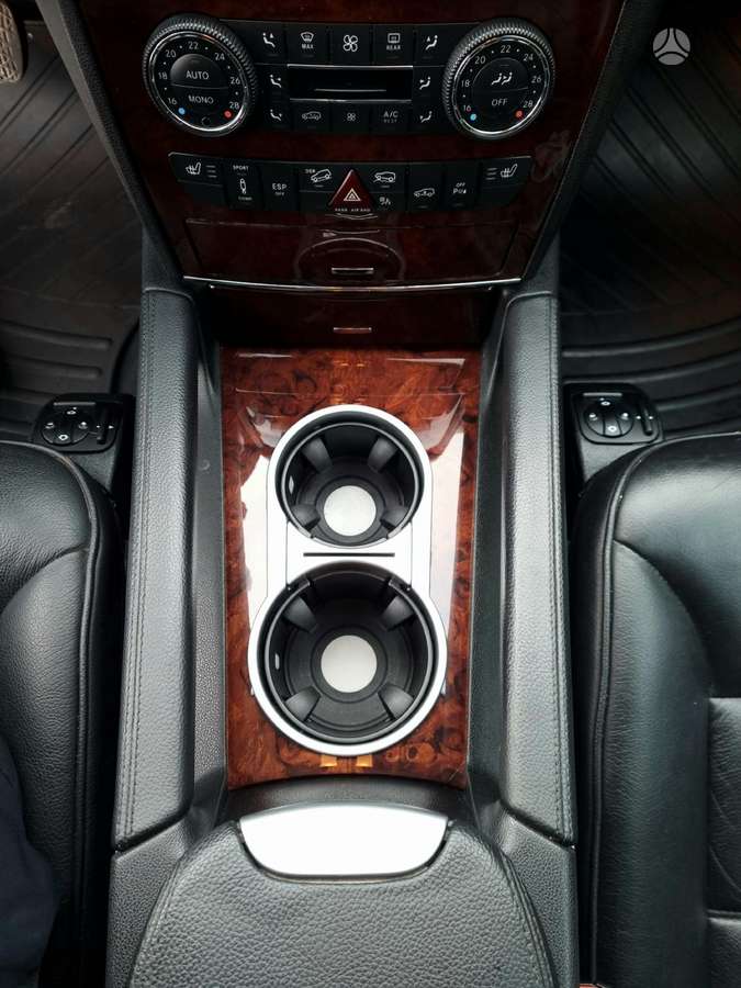 Mercedes-Benz ML550 2009 — photo 18