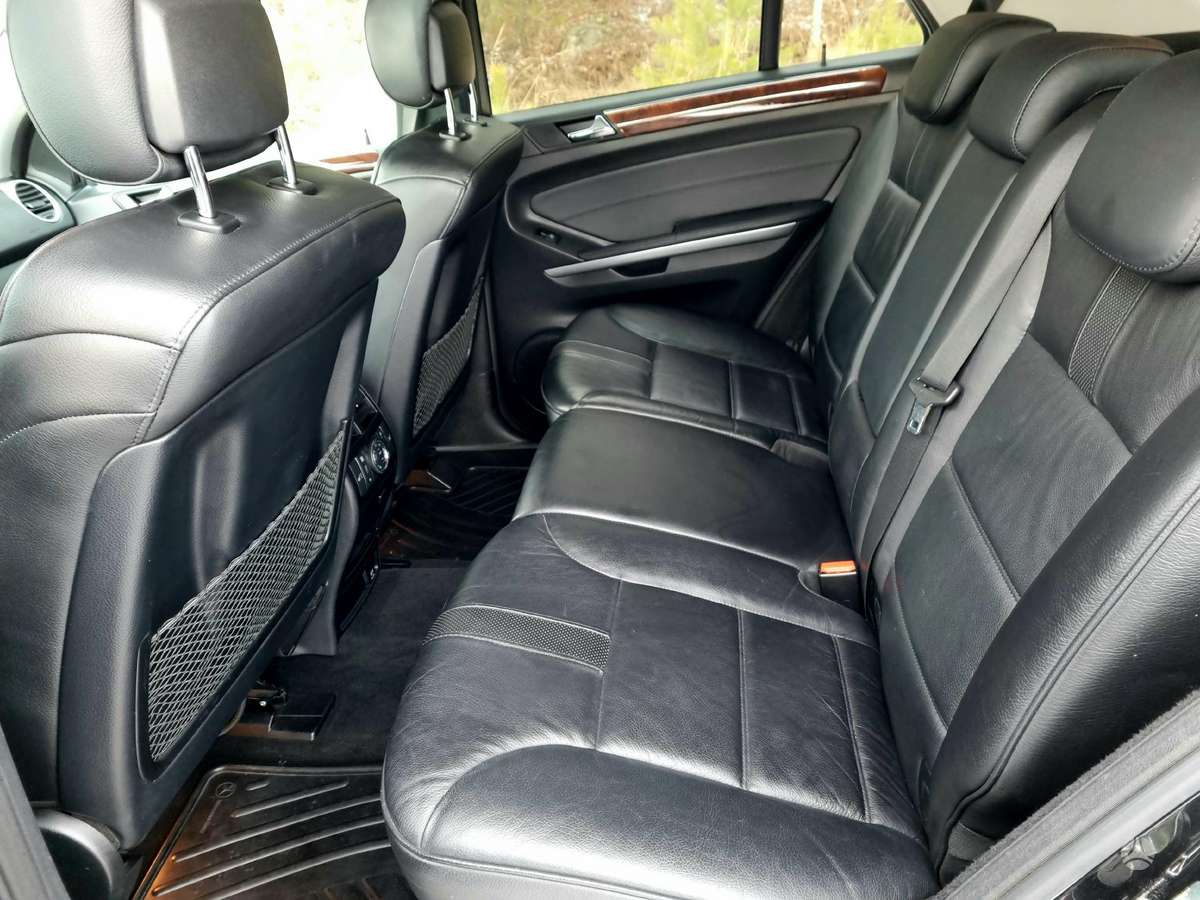 Mercedes-Benz ML550 2009 — photo 20