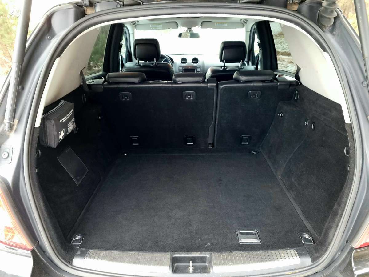 Mercedes-Benz ML550 2009 — photo 28