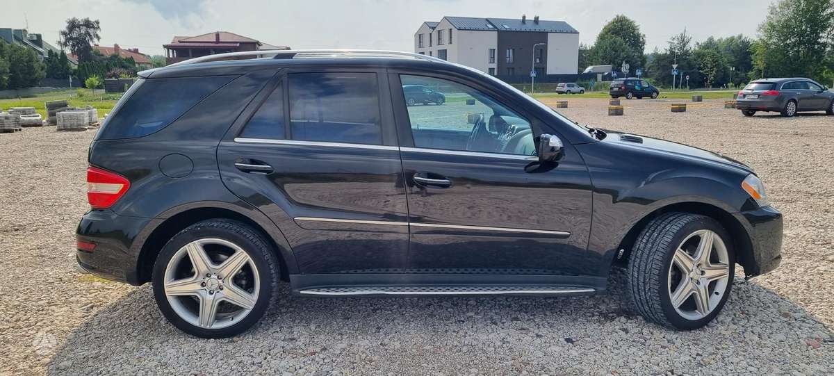 Mercedes-Benz ML550 2009 — photo 7