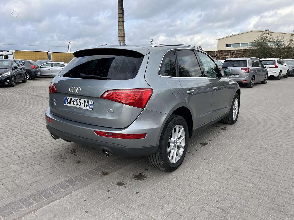 Audi Q5 2012 — салон