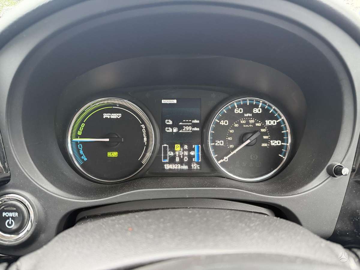 Mitsubishi Outlander 2015 — photo 11