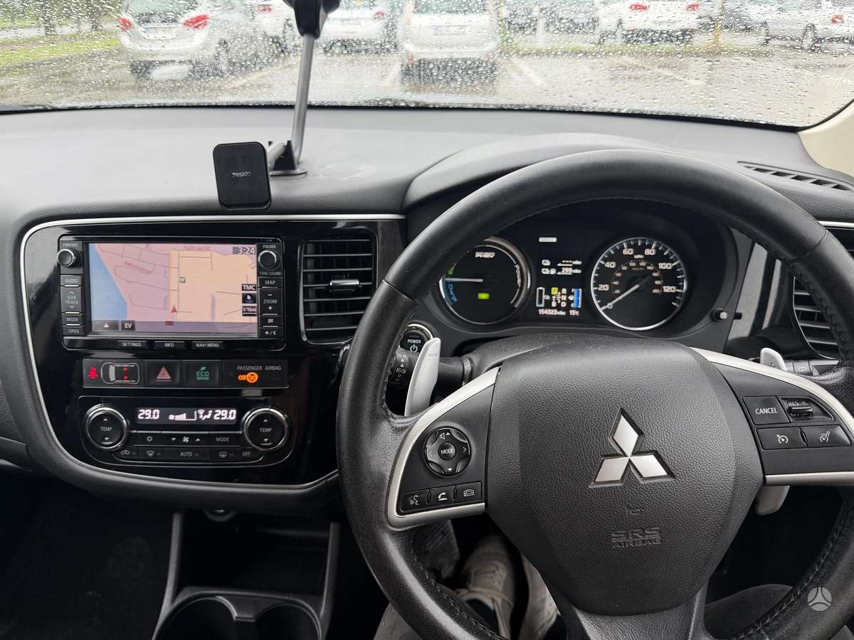 Mitsubishi Outlander 2015 — photo 12