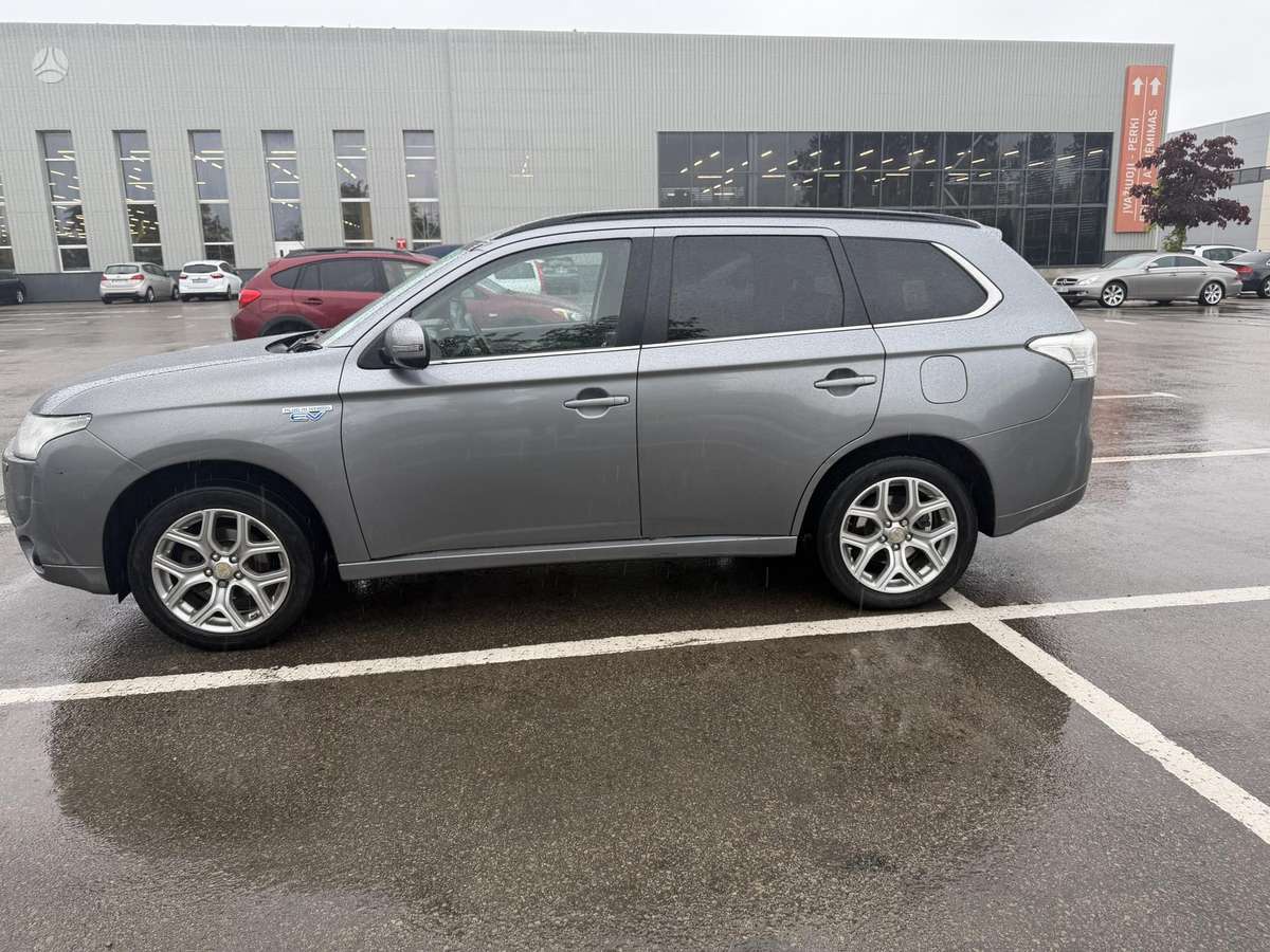 Mitsubishi Outlander 2015 — photo 7