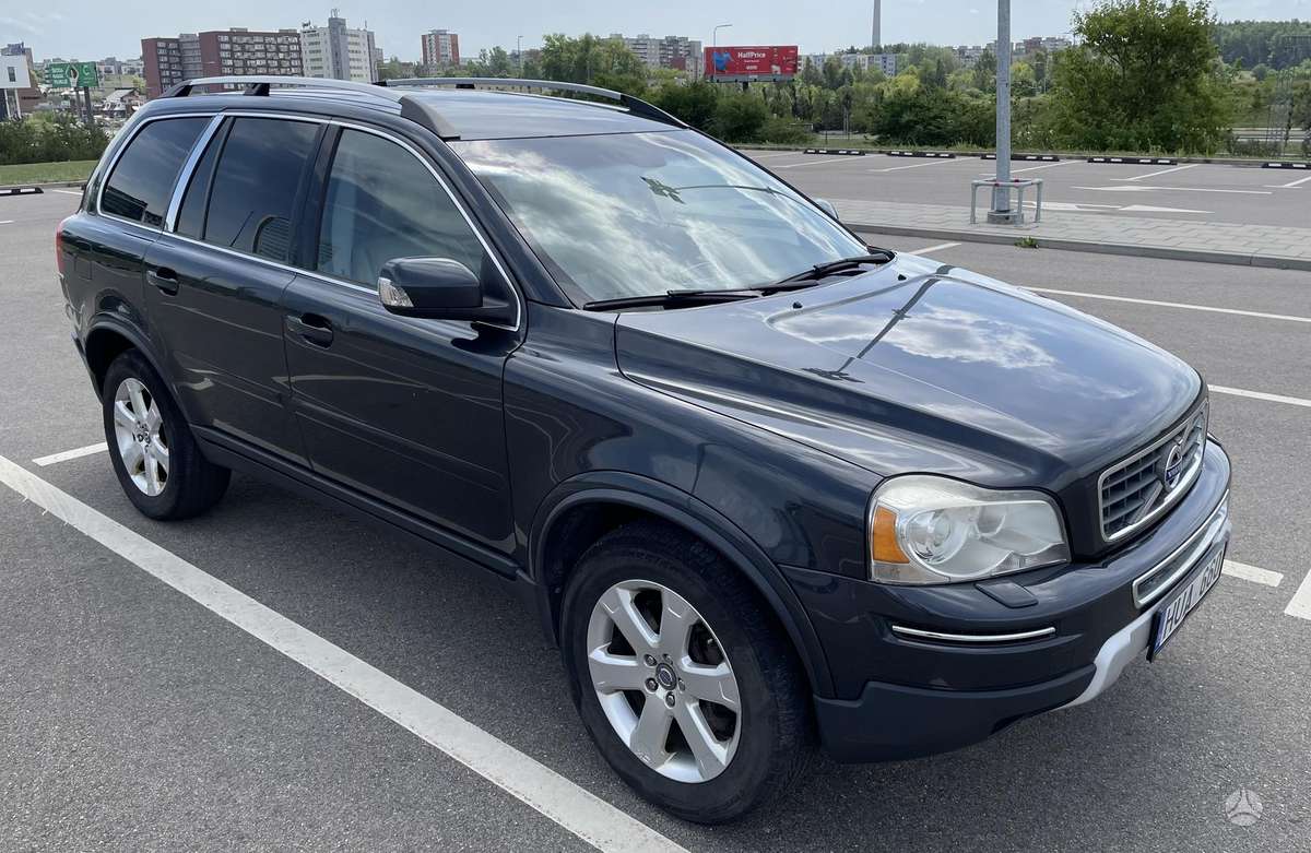 Volvo XC90 2010 — вигляд ззаду