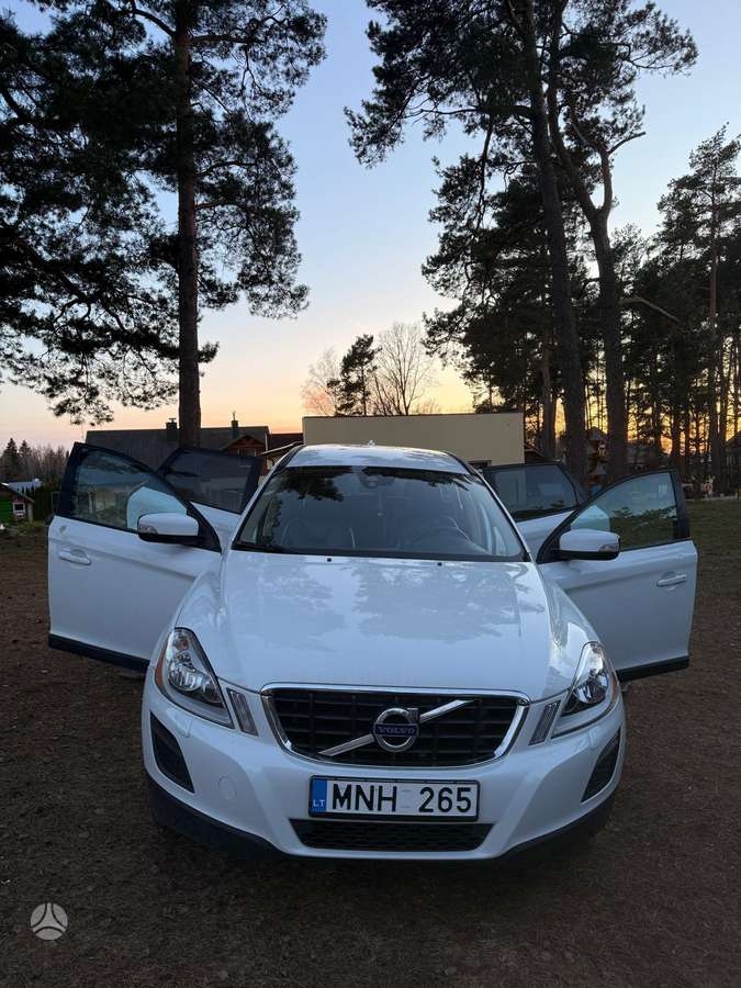 Volvo XC60 2013 — photo 9