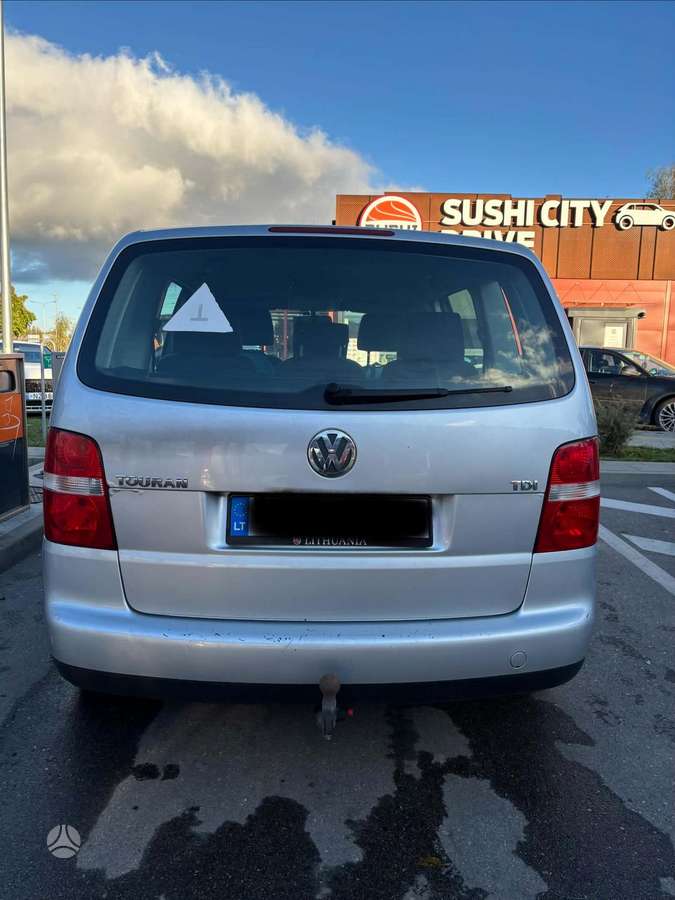 Volkswagen Touran 2005 — engine 1896 cm³, 105 HP (77kW)