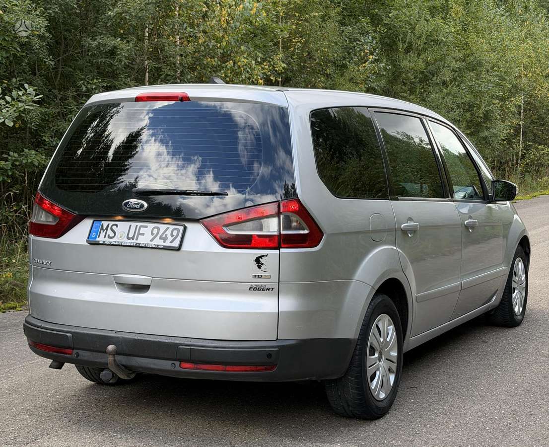 Ford Galaxy 2009 — interior