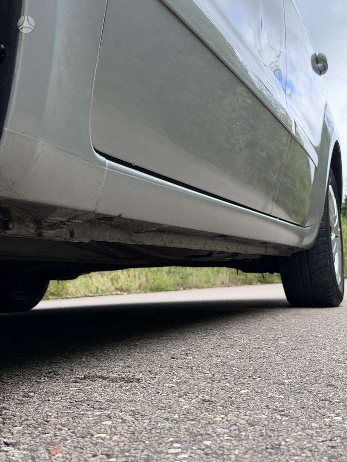 Ford Galaxy 2009 — photo 8