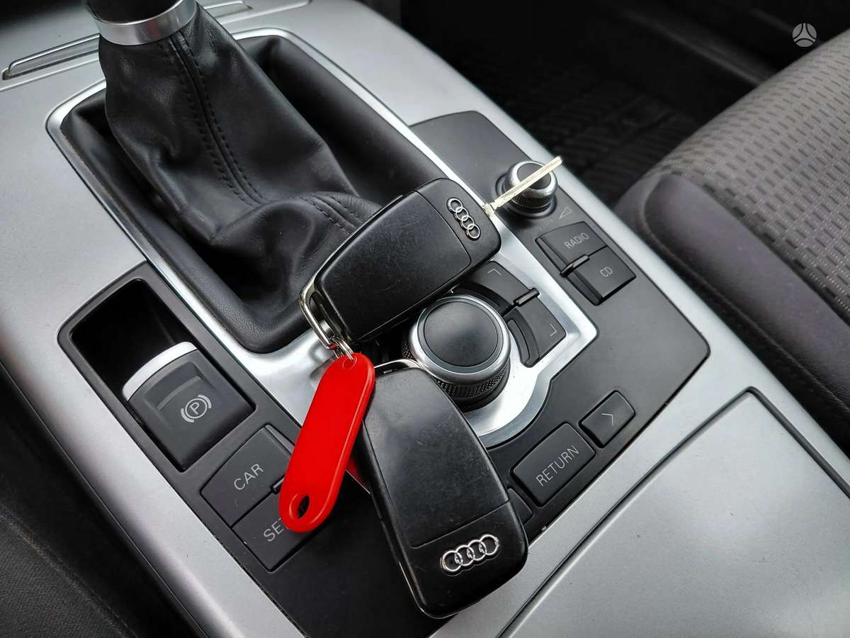 Audi A6 2010 — photo 16