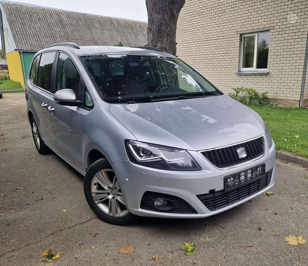 Seat Alhambra 2012 — rear view