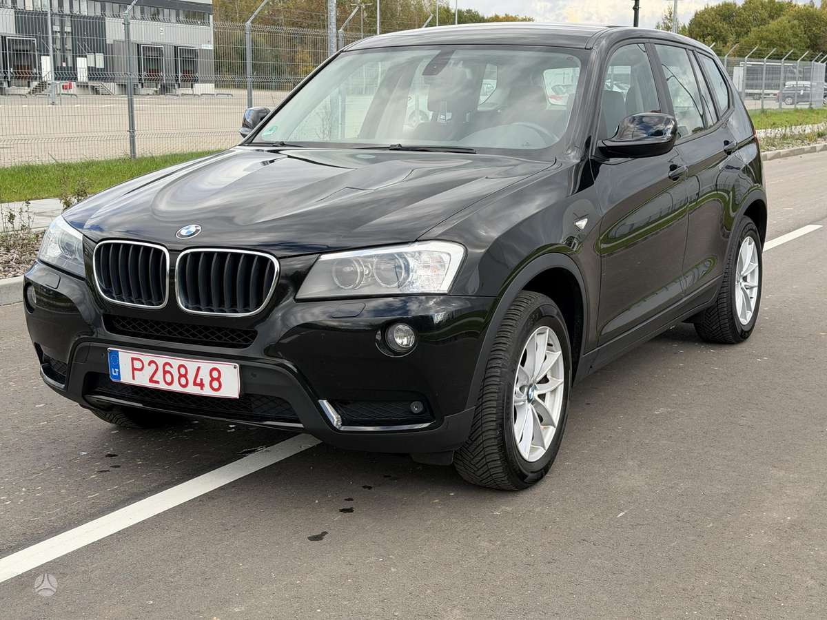 BMW X3 2011 — rear view