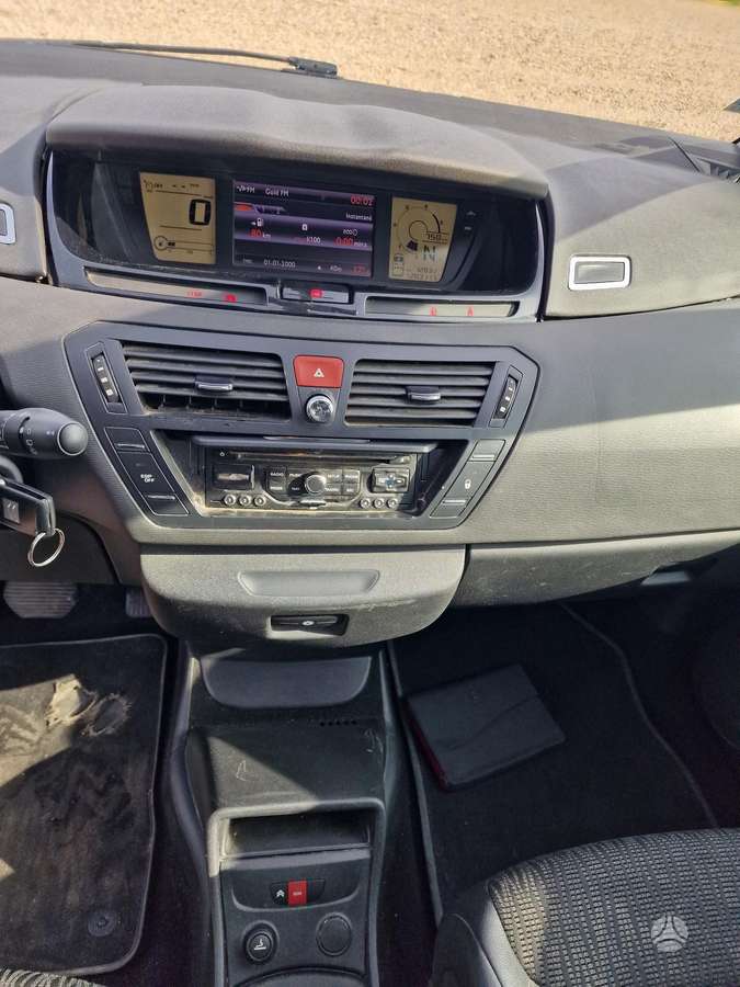 Citroen Grand 2012 — photo 15