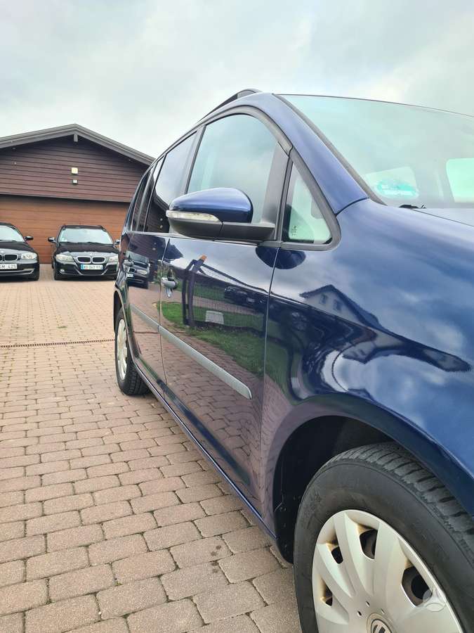 Volkswagen Touran 2009 — photo 10