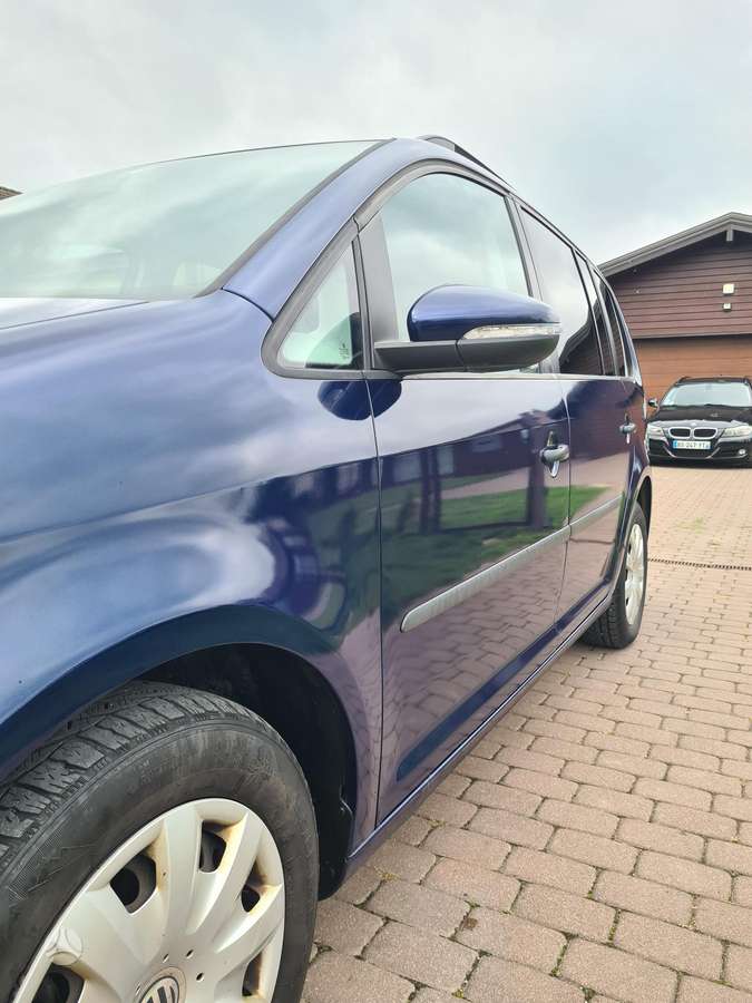 Volkswagen Touran 2009 — photo 9