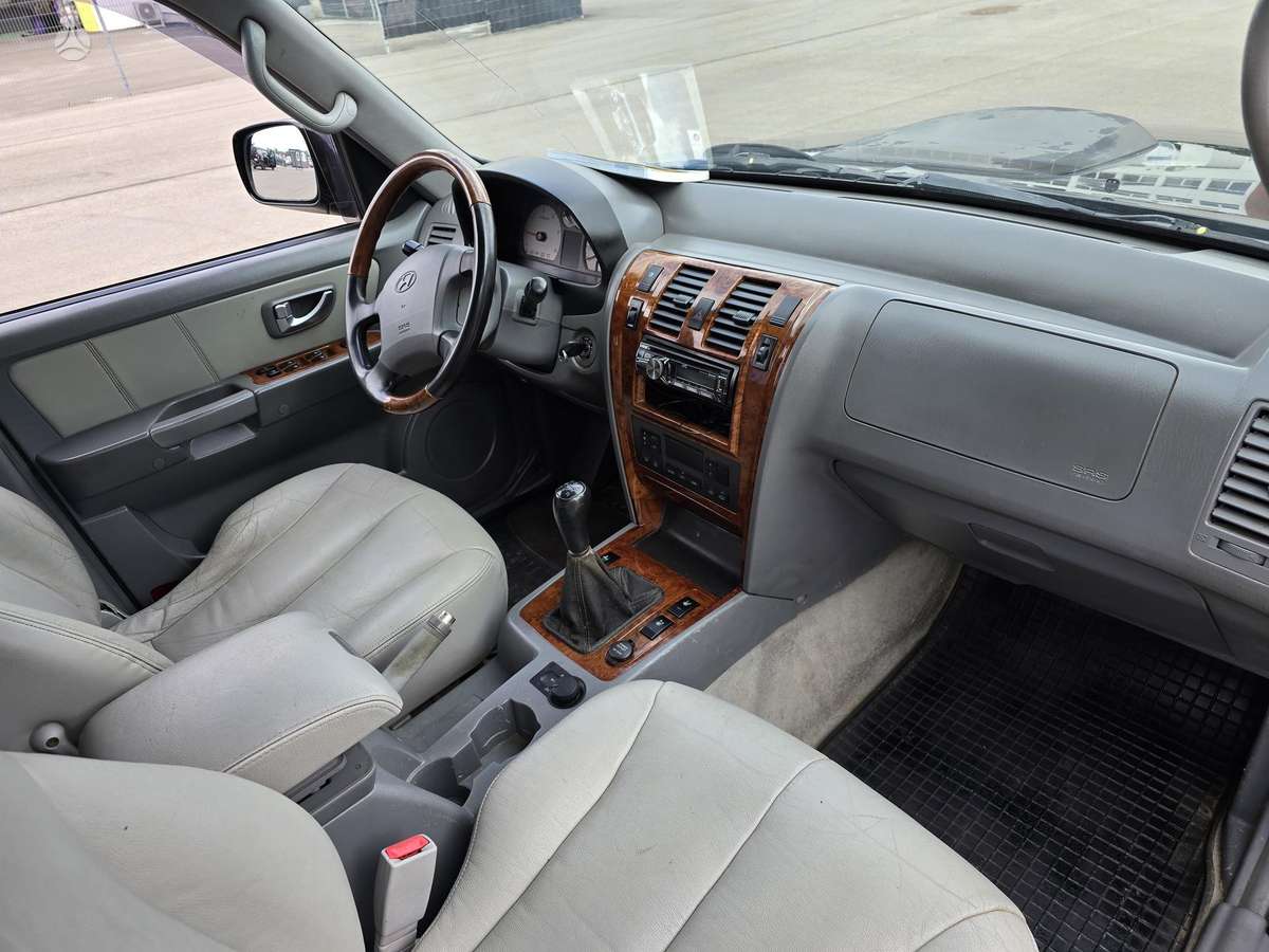 Hyundai Terracan 2004 — photo 11