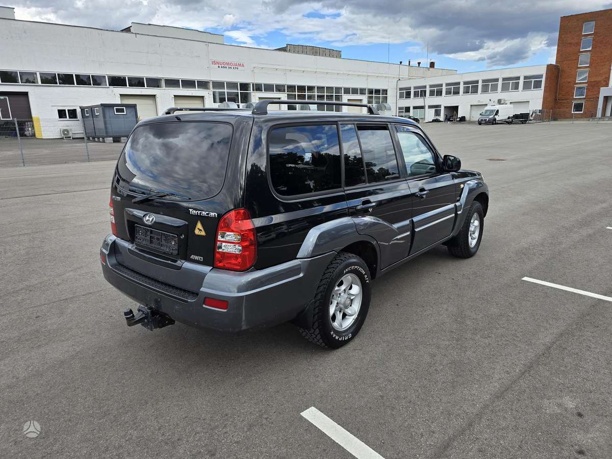 Hyundai Terracan 2004 — engine 2902 cm³, 163 HP (120kW)