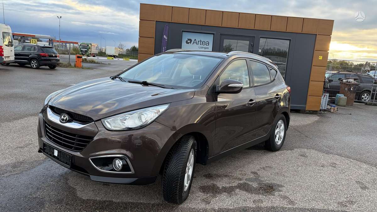 Hyundai ix35 2011 — вигляд ззаду