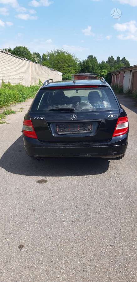 Mercedes-Benz C200 2010 — двигун 2148 cm³, 136 HP (100kW)