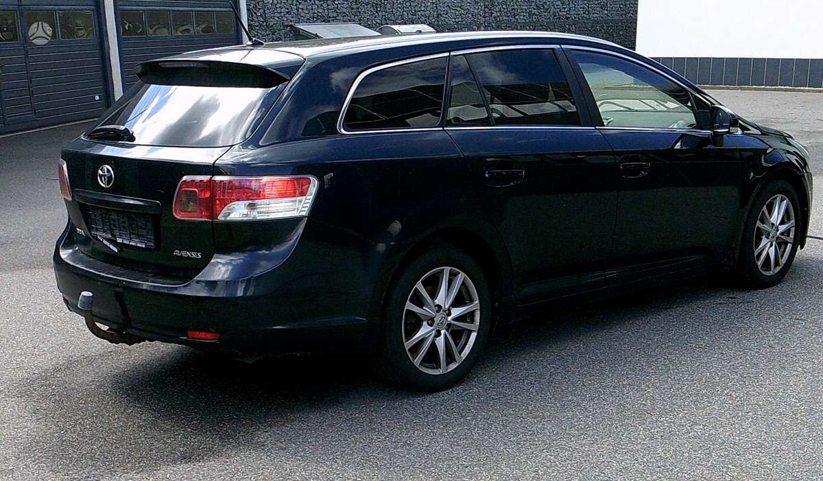 Toyota Avensis 2010 — photo 6